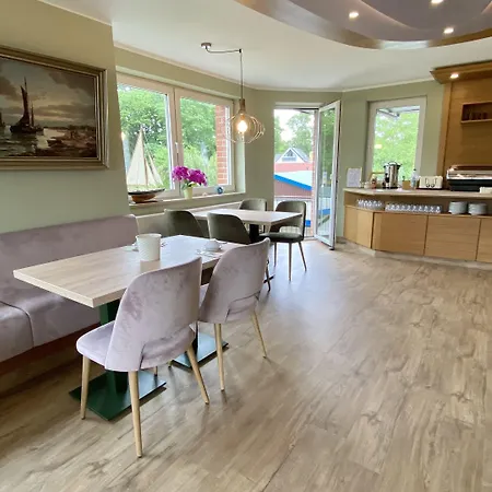 Pensjonat Kuehne Boltenhagen (Ostseebad)