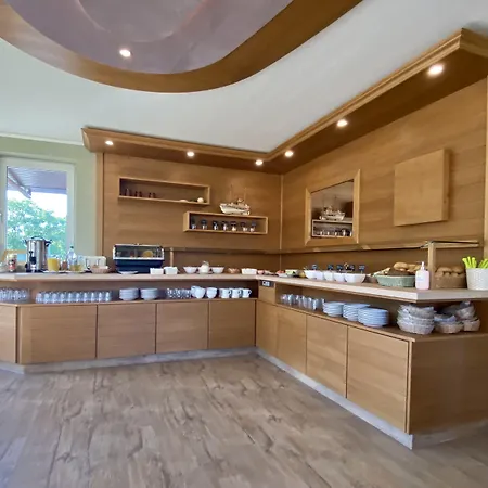 Kuehne Pensjonat Boltenhagen (Ostseebad)